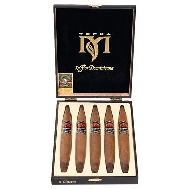 La Flor Dominicana Mysterio TCFKA M