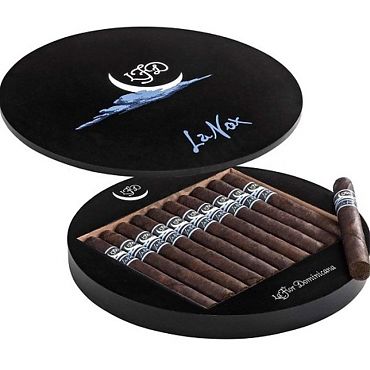 La Flor Dominicana La Nox Toro